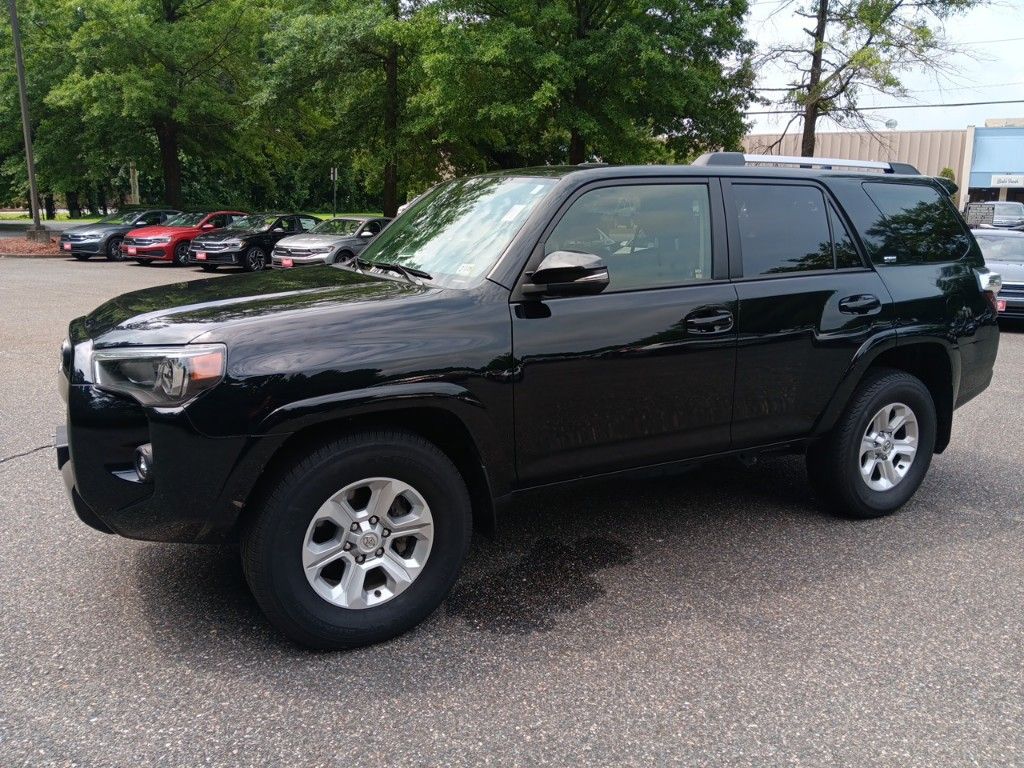 2023 Toyota 4Runner SR5 Premium 2