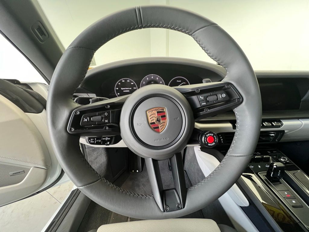 Thumbnail: 2025 Porsche 911 - 7