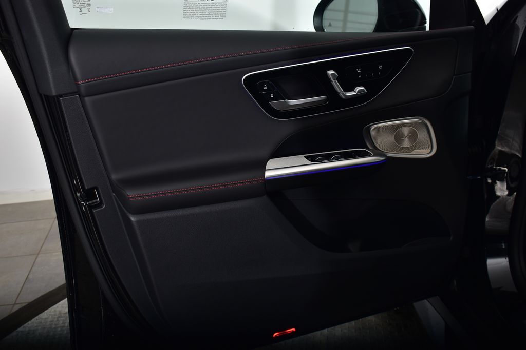 Thumbnail: 2025 Mercedes-Benz GLC - 10