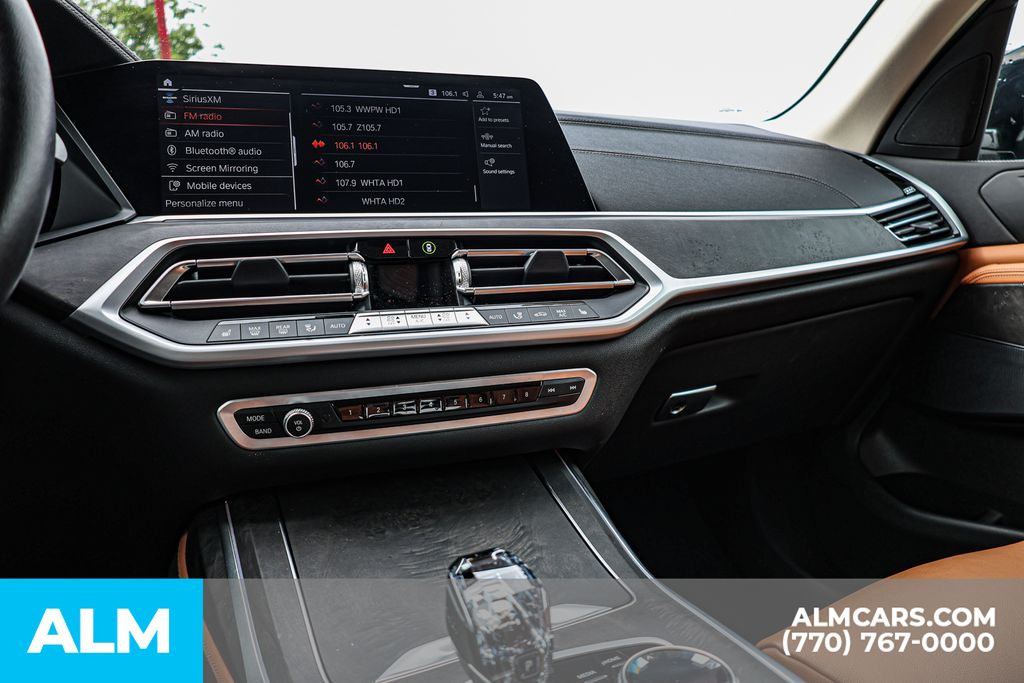 Used 2022 Gray BMW xDrive40i image 43
