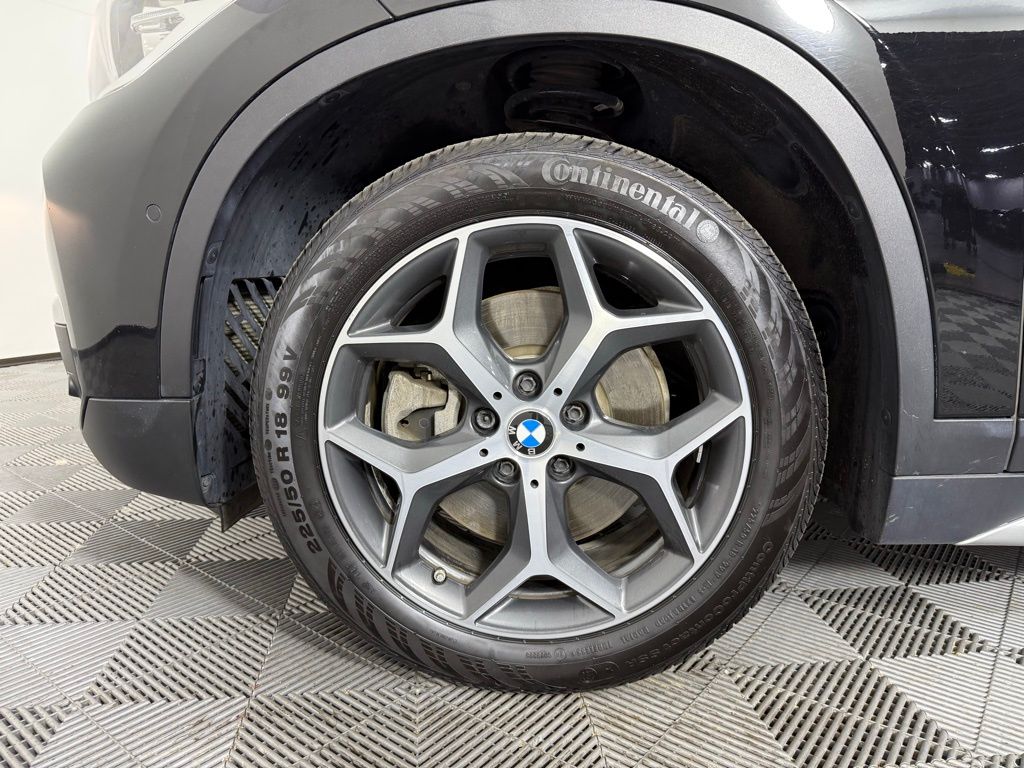 Thumbnail: 2019 BMW X1 - 9