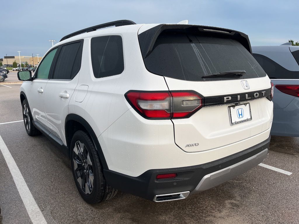 Thumbnail: 2026 Honda Pilot - 4