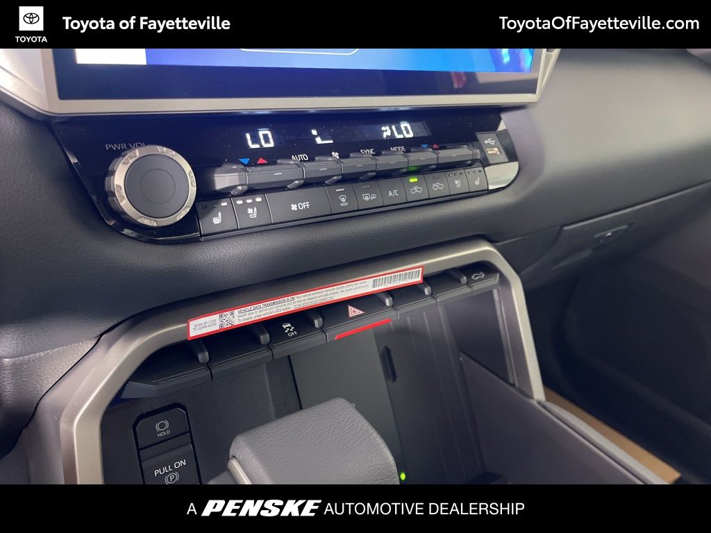 Thumbnail: 2025 Toyota Tundra - 31