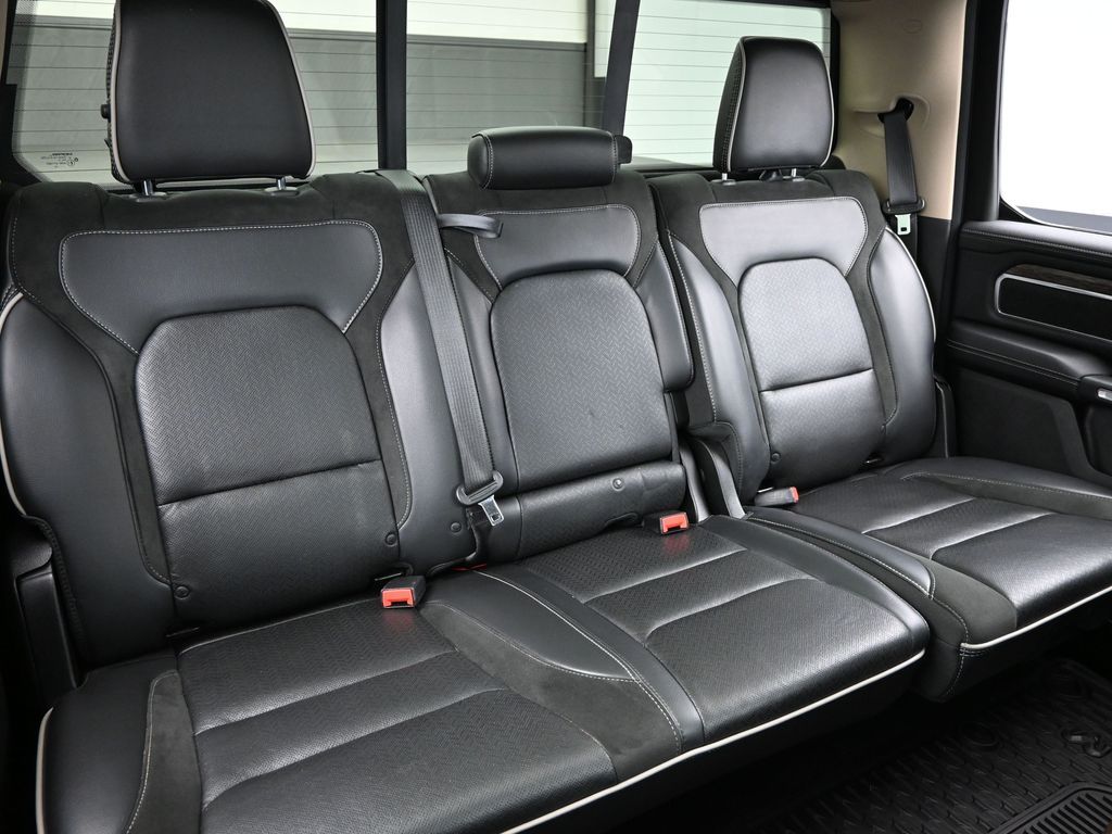 2019 Ram 1500 Laramie Crew Cab 4x4 5'7" Box