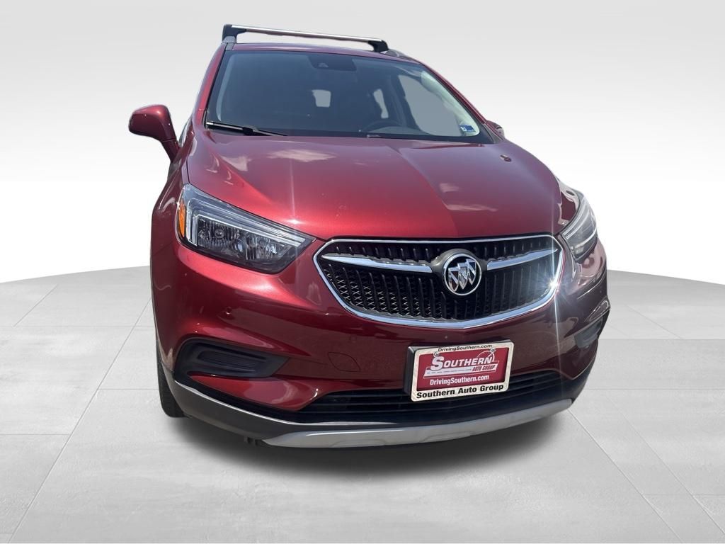 Used 2021 Red Buick Preferred image 5