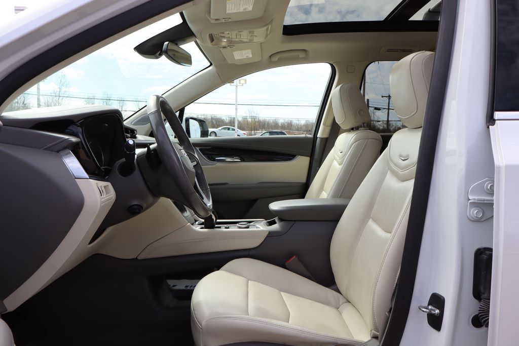 2022 Cadillac XT6 Premium Luxury photo