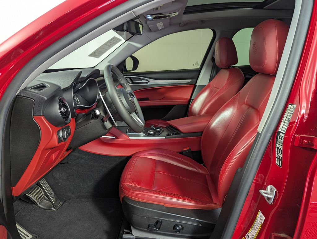 2018 Alfa Rosso Alfa Romeo Stelvio Base AWD SUV