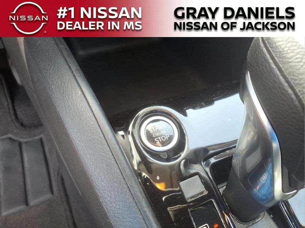 Used 2022 Nissan Kicks SUV