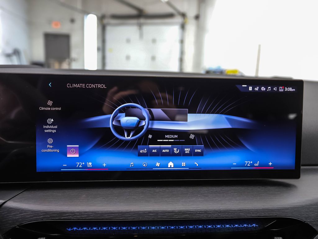 Thumbnail: 2026 BMW i4 - 18