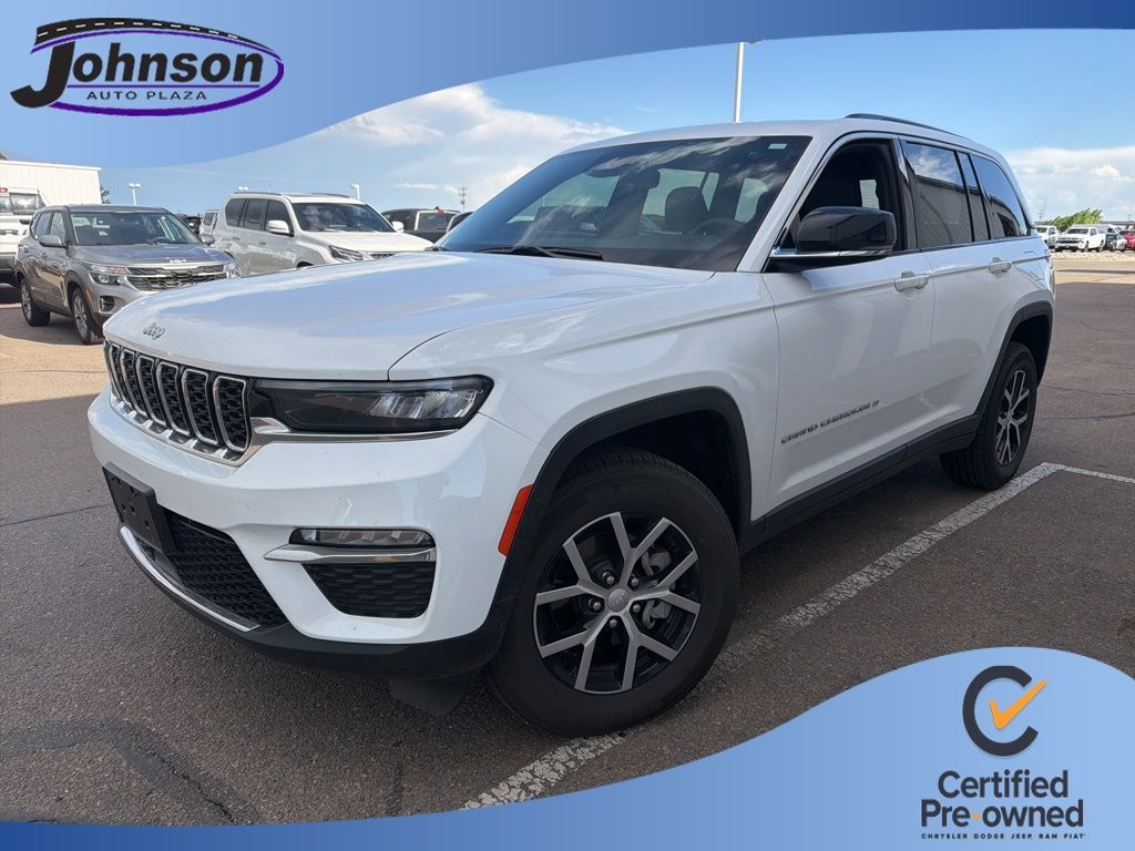 Bright White Clearcoat 2025 Jeep Grand Cherokee Limited 4WD SUV / Crossover Four-Wheel Drive 8-Speed Automatic