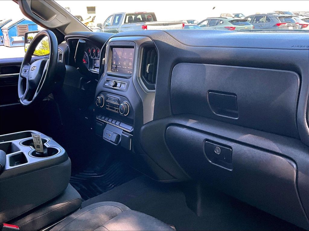 2023 Chevrolet Silverado 1500 — photo 21