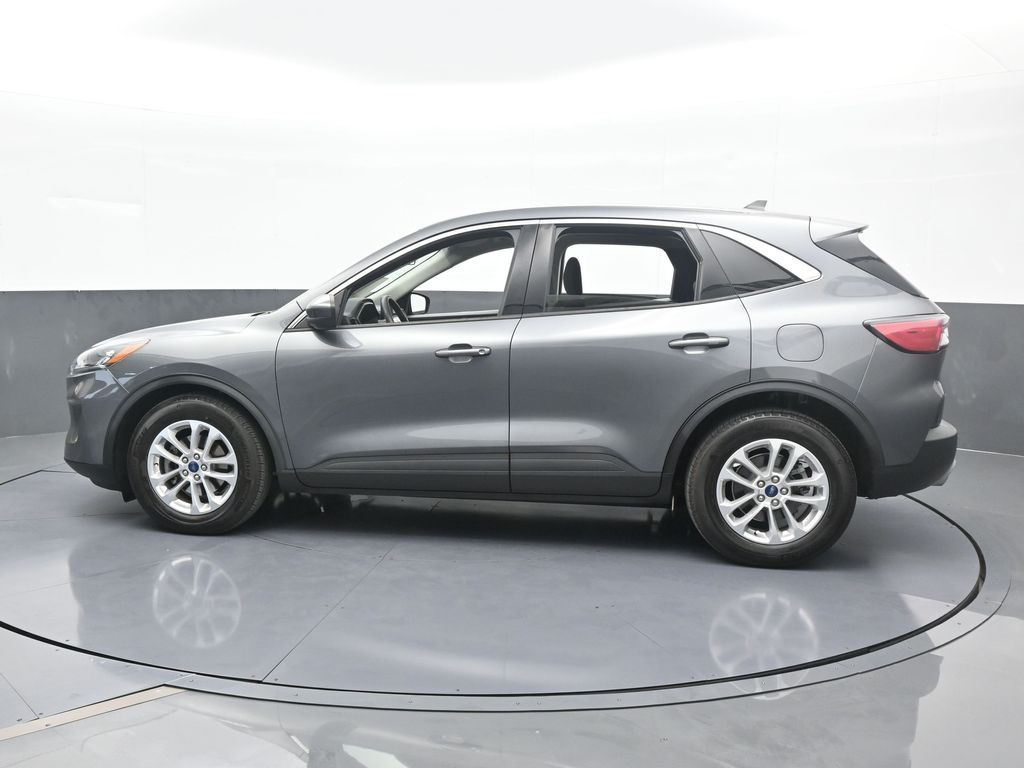 2021 Ford Escape SE's photo