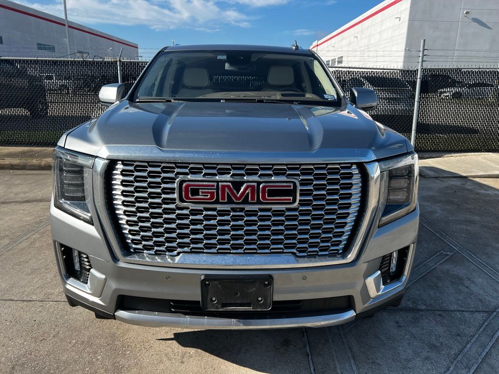 2023 GMC Yukon XL Denali Silver at Toyota of Victoria