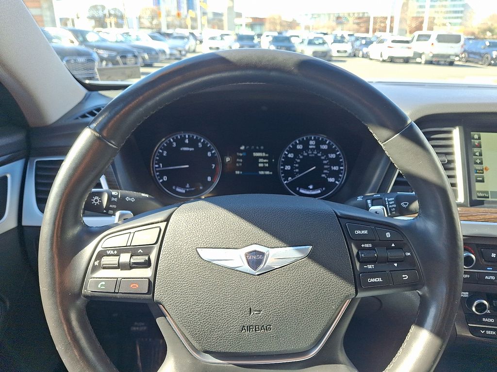 Thumbnail: 2015 Hyundai Genesis - 19