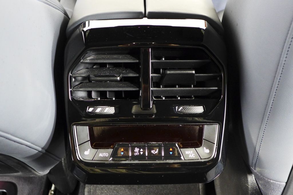 Thumbnail: 2023 BMW iX - 23