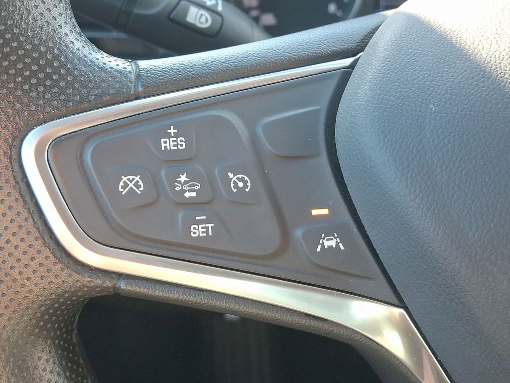 Thumbnail: 2023 Chevrolet Equinox - 21
