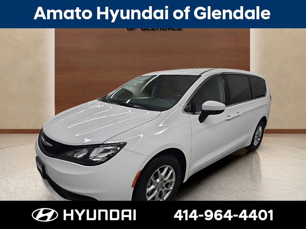 Bright White Clearcoat 2022 Chrysler Voyager Minivan Front-Wheel Drive 9-Speed Automatic