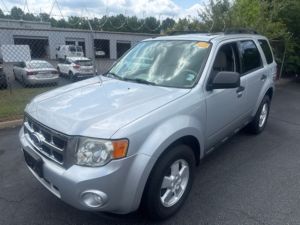 Ingot Silver Metallic 2010 Ford Escape SUV / Crossover Front-Wheel Drive 6-Speed Automatic