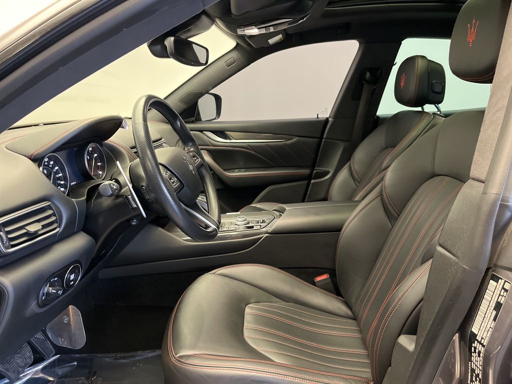 Thumbnail: 2022 Maserati Levante - 12