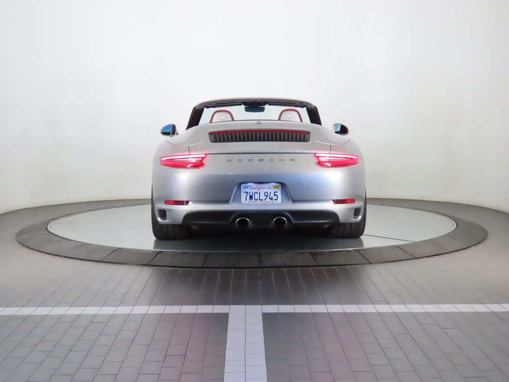 Thumbnail: 2017 Porsche 911 - 14