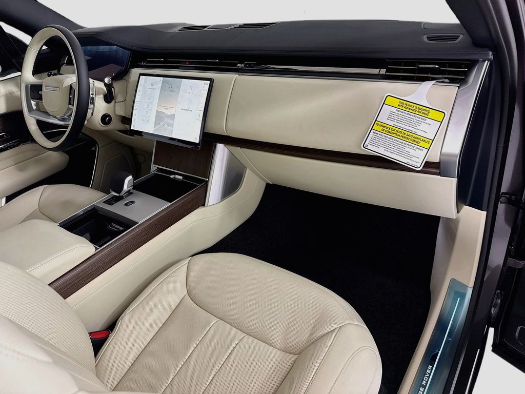 Thumbnail: 2026 Land Rover Range Rover - 18