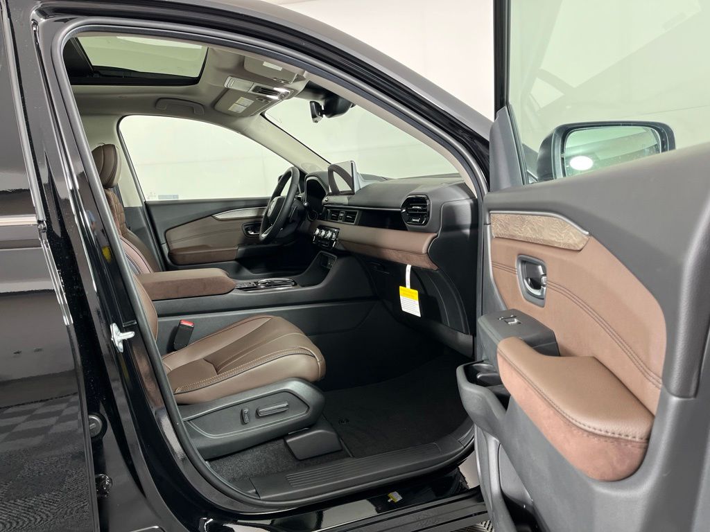 Thumbnail: 2026 Honda Pilot - 8