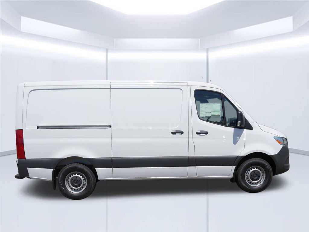 Thumbnail: 2026 Mercedes-Benz Sprinter - 6