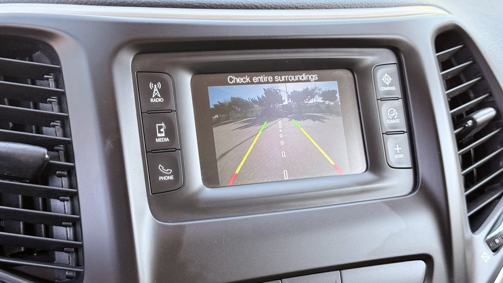 Used 2016 Jeep Cherokee Latitude 4D Sport Utility