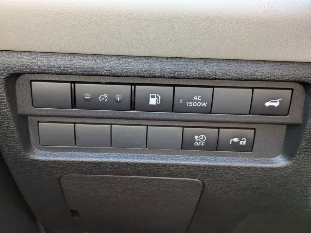 New 2025 Mitsubishi Outlander PHEV SUV