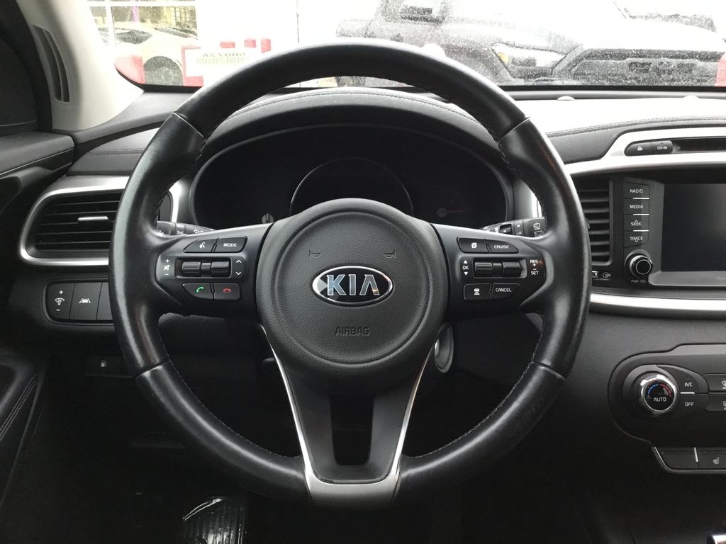 Thumbnail: 2018 Kia Sorento - 22