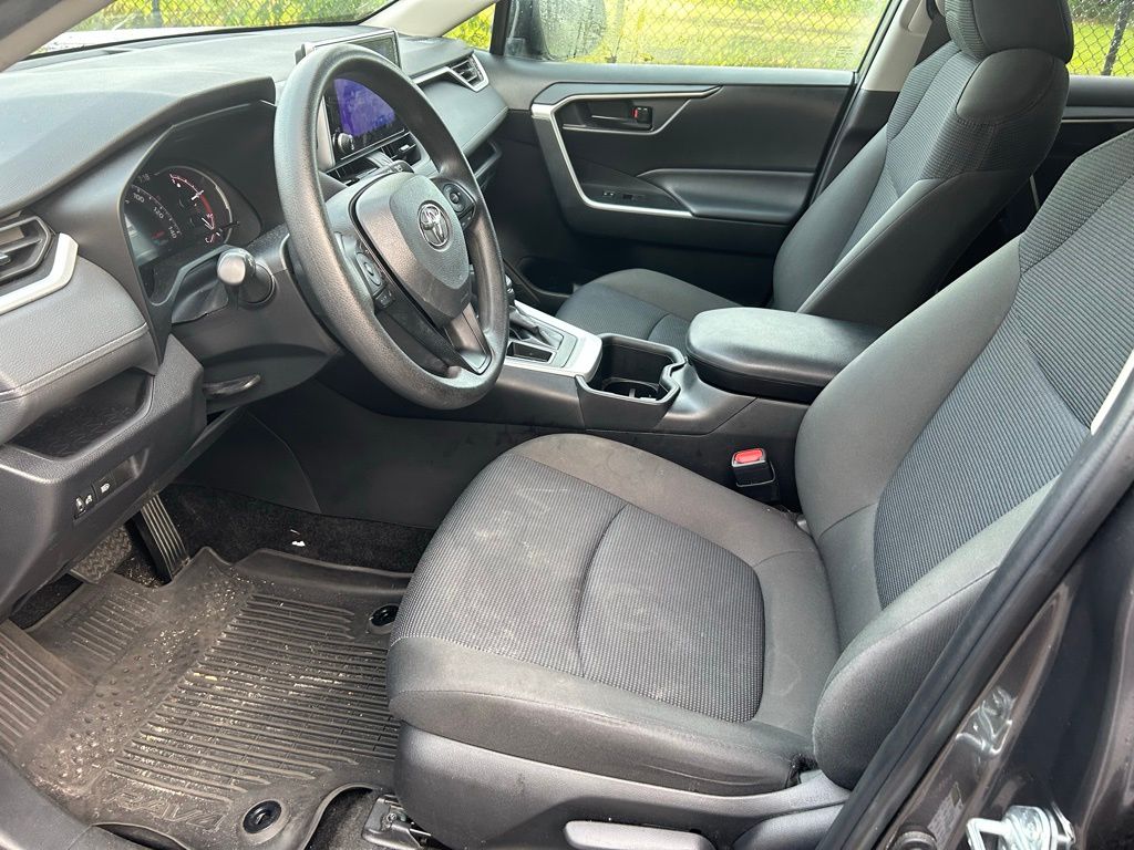 2024 Toyota RAV4 LE 14