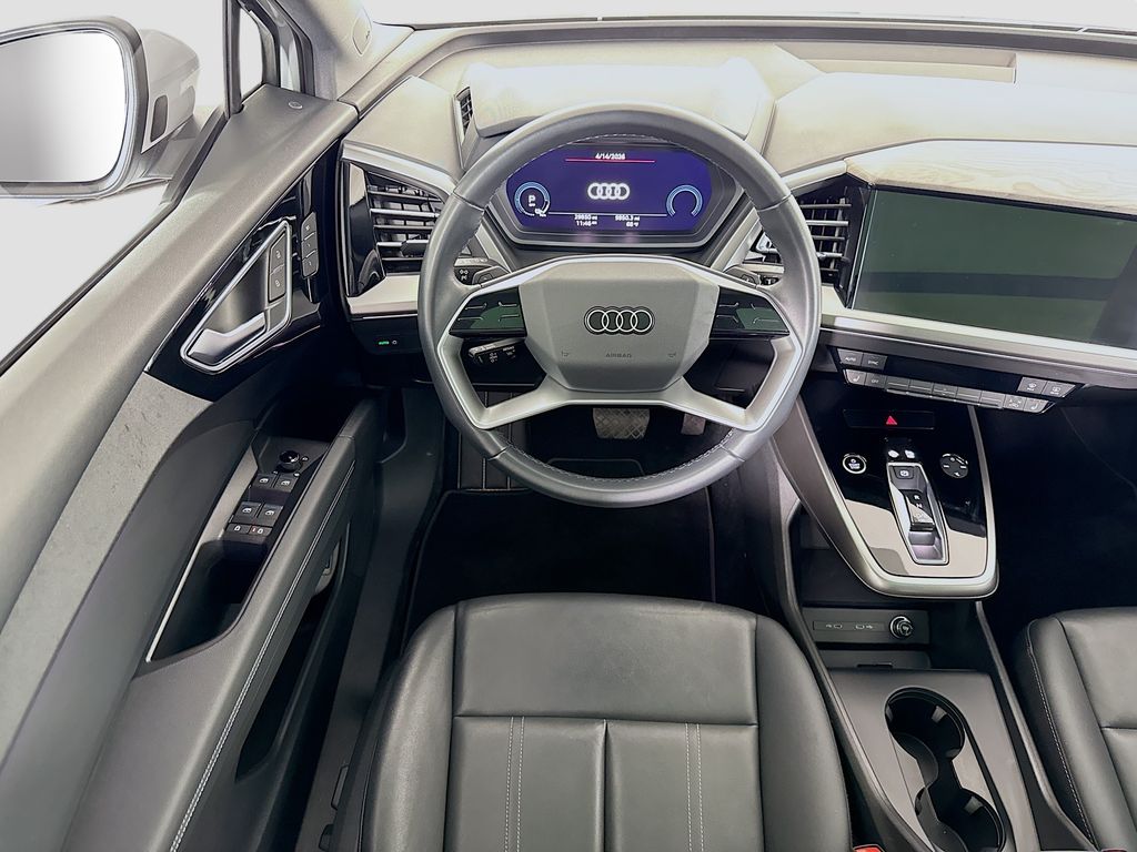 Thumbnail: 2023 Audi Q4 e-tron - 10