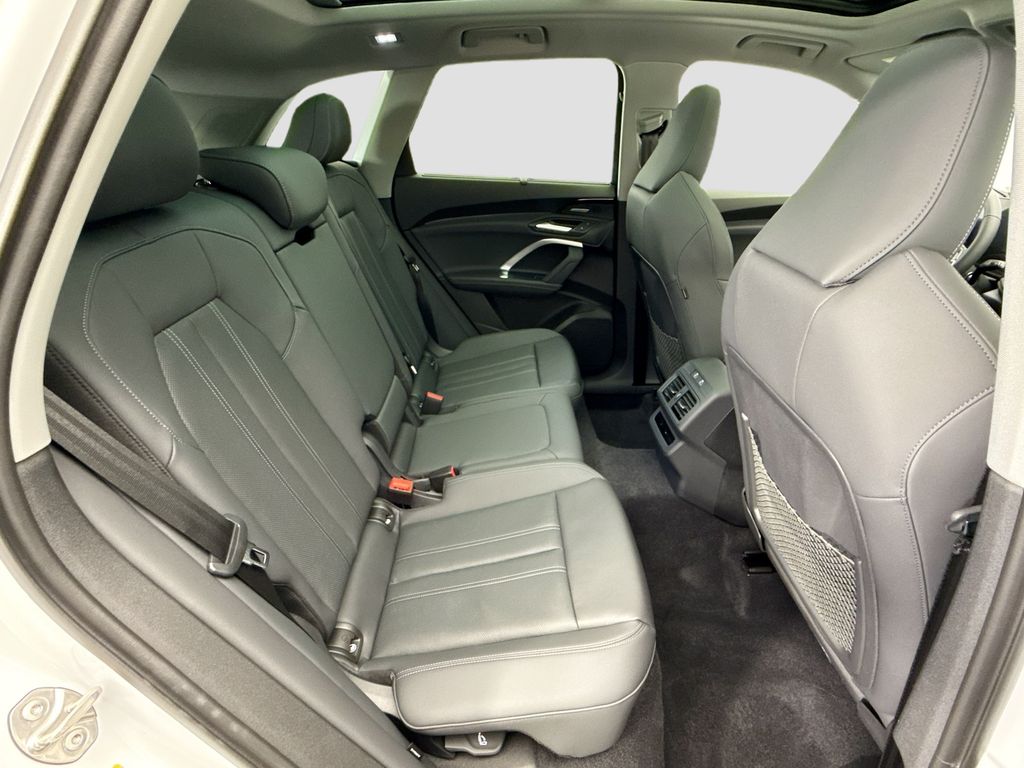 Thumbnail: 2025 Audi Q5 - 22