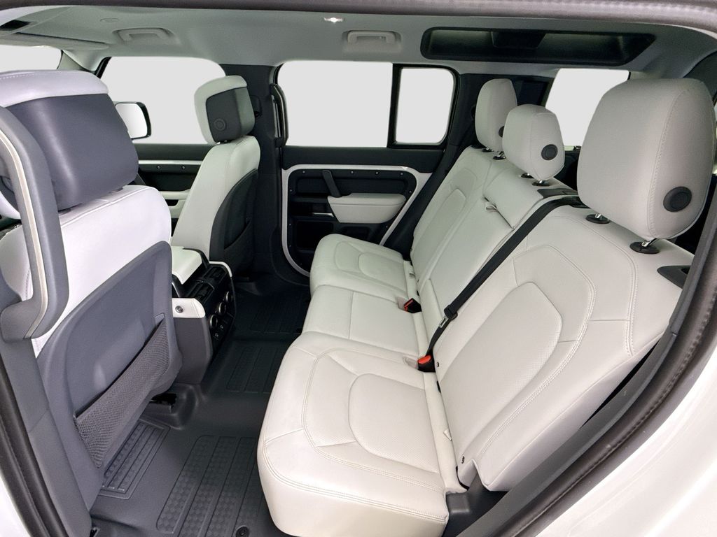 Thumbnail: 2025 Land Rover Defender - 20