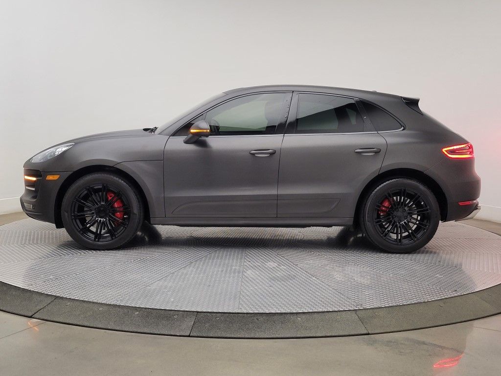 Thumbnail: 2015 Porsche Macan - 3