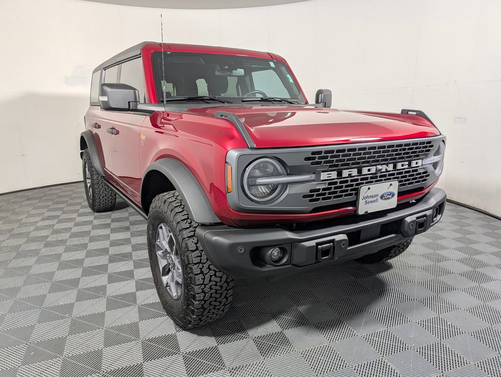 Ruby Red Metallic Tinted Clearcoat 2025 Ford Bronco SUV / Crossover Four-Wheel Drive Automatic