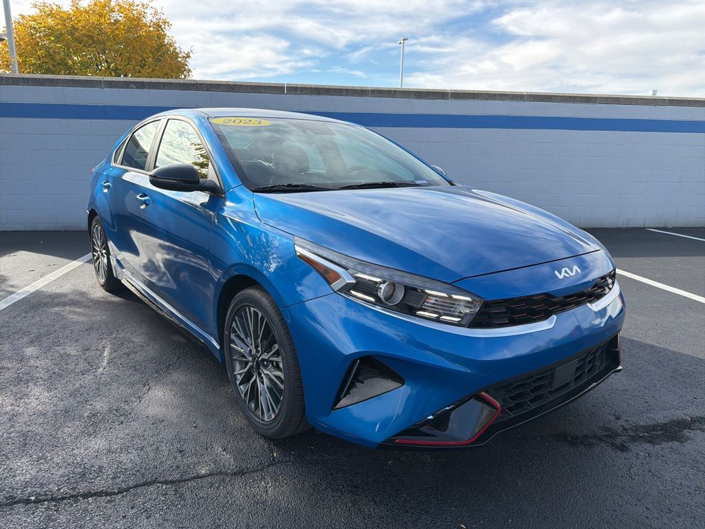 Thumbnail: 2023 Kia Forte - 7