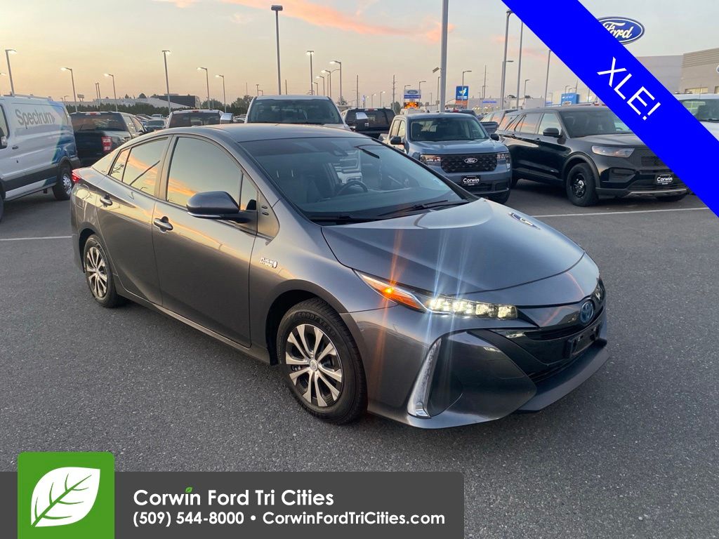 Gray 2021 Toyota Prius Prime Hatchback Front-Wheel Drive Continuously Variable Transmission