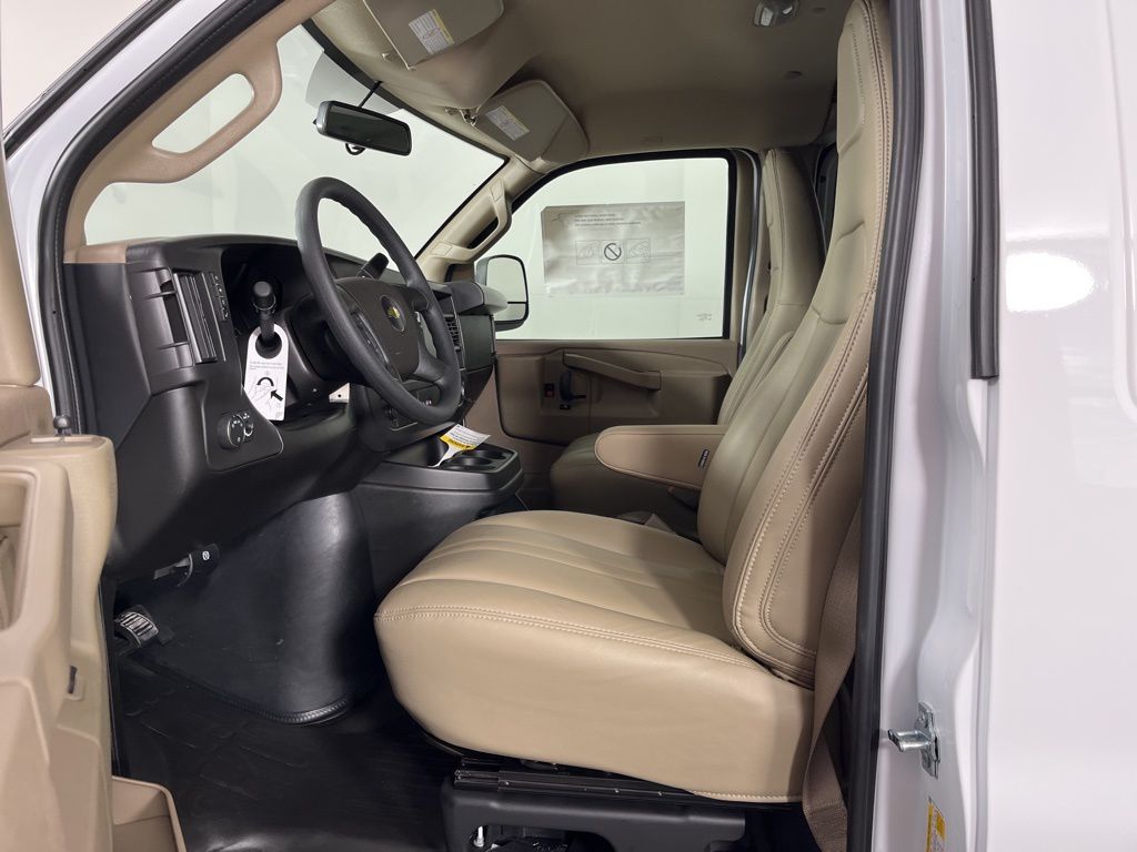 Thumbnail: 2025 Chevrolet Express - 20