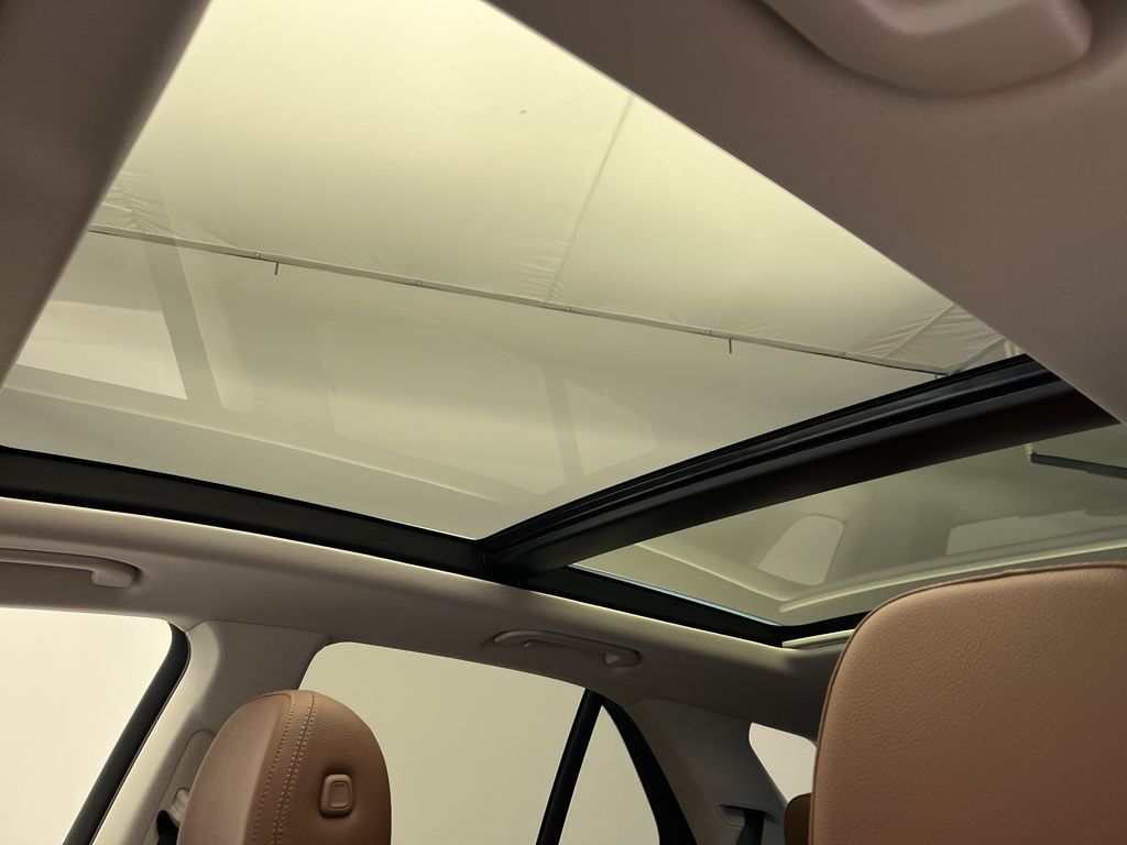 Thumbnail: 2026 Mercedes-Benz GLE - 23