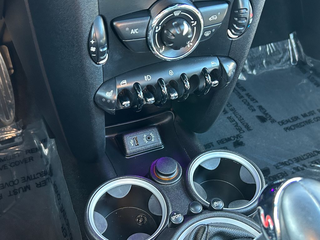 Thumbnail: 2013 MINI Cooper - 24