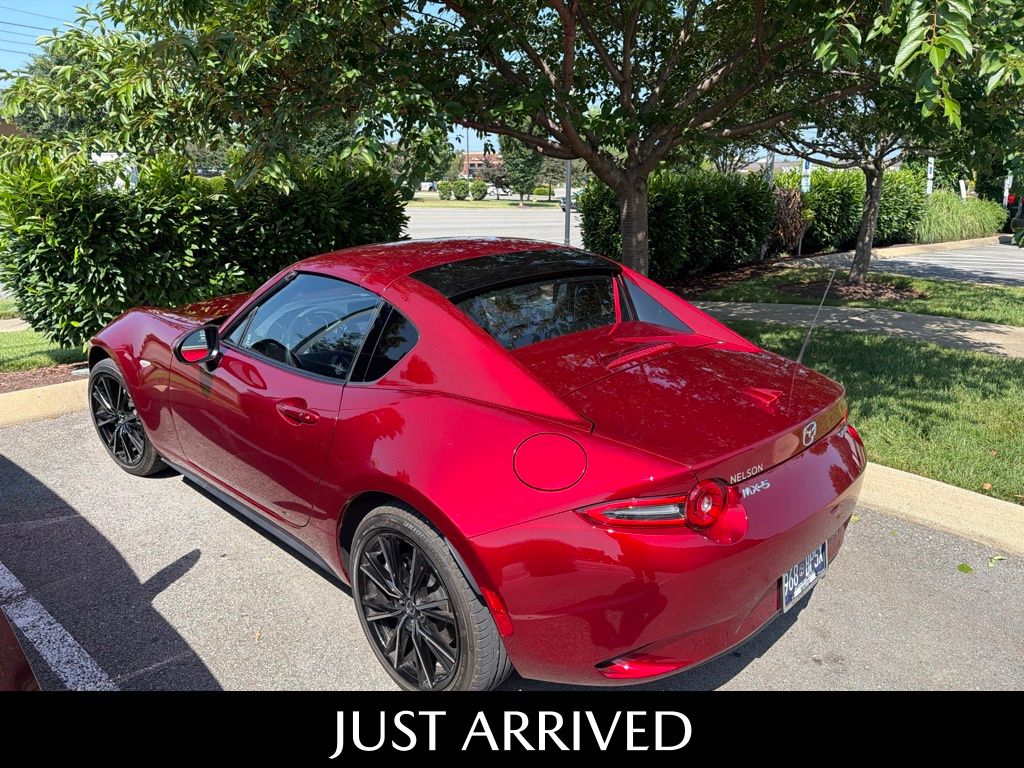 Soul Red Crystal Metallic 2025 Mazda MX-5 Miata Convertible Rear-Wheel Drive 6-Speed Automatic