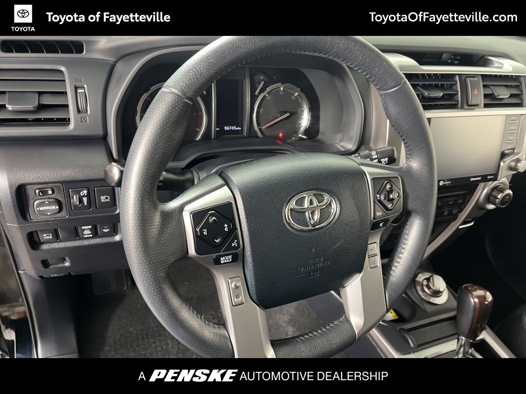 Thumbnail: 2022 Toyota 4Runner - 25