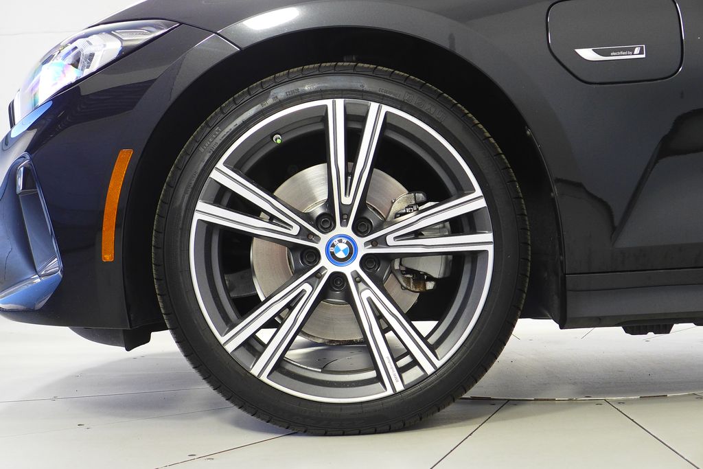 Thumbnail: 2023 BMW 3 Series - 5