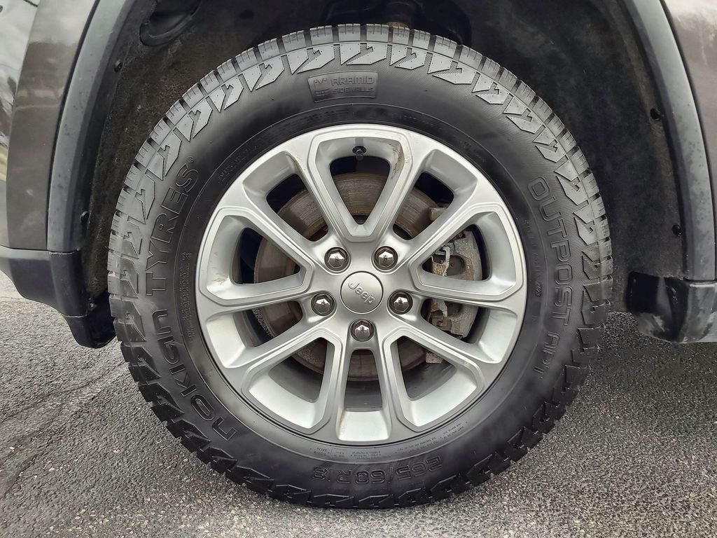2021 Jeep Grand Cherokee Laredo 10