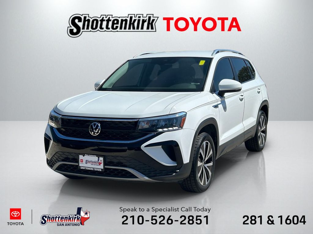 2022 Volkswagen Taos 1.5T SE's photo