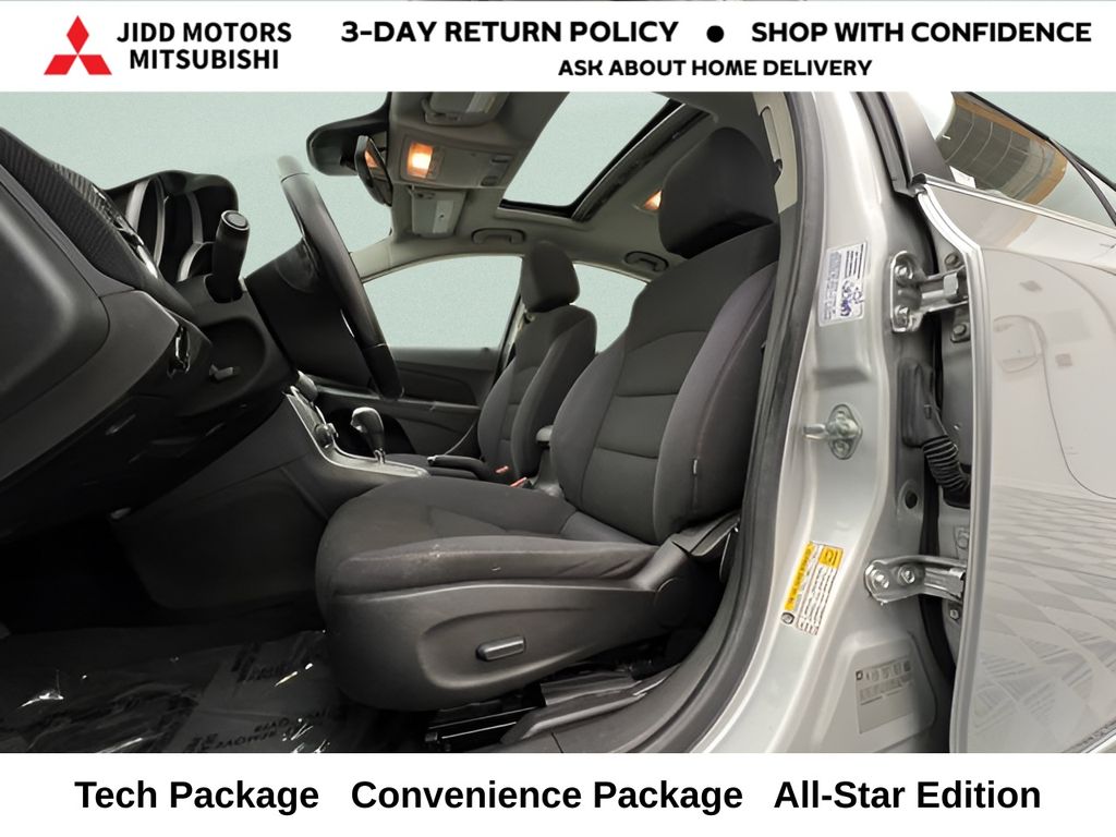 Silver Ice Metallic 2013 Chevrolet Cruze 1LT Sedan FWD Sedan Front-Wheel Drive 6-Speed Automatic Overdrive