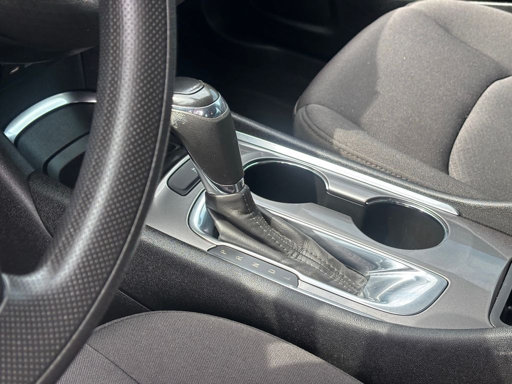 Used Car 2020 Chevrolet Malibu  Lt For Sale Under $20,000 In Austin, Texas