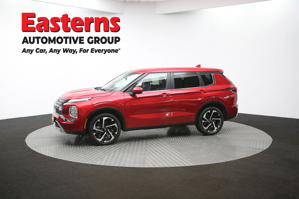 Used 2024 Red Mitsubishi SE image 57