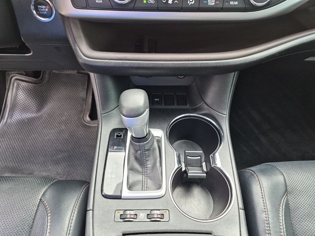 Used Car 2014 Toyota Highlander  Limited For Sale Under $20,000 In Austin, Texas